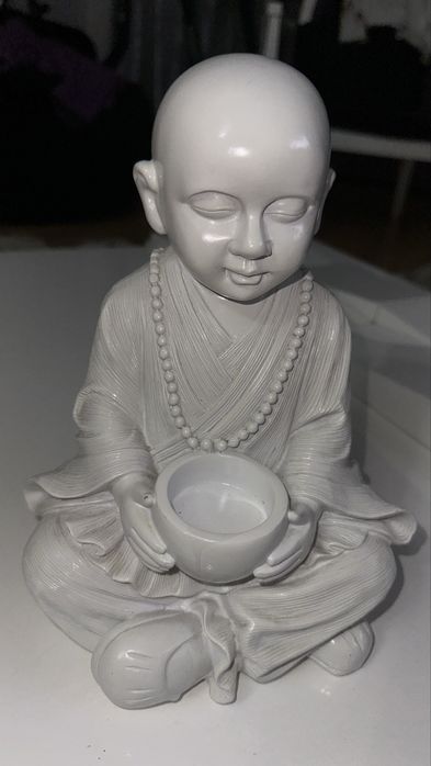buda branco pequeno