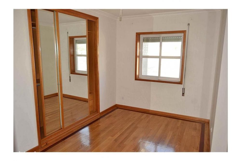 Apartamento - T2 com Garagem na Amorosa — Chafé, Viana do Castelo
