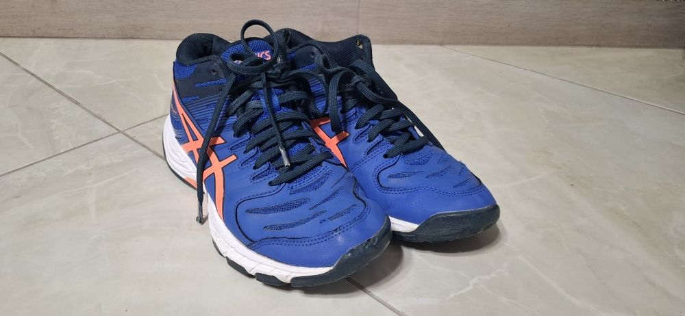 Волейбольні кросівки Asics