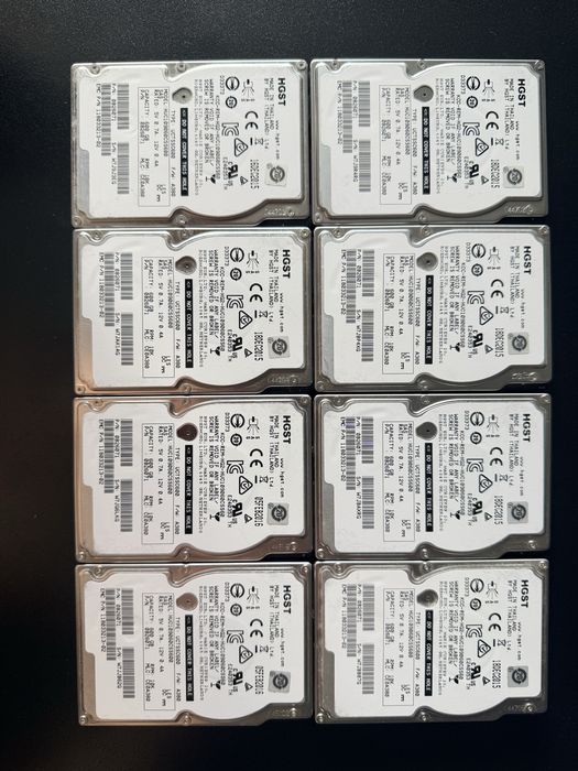 8x dysk SAS HGST 600 Gb | 14x Ram Samsung 8 Gb