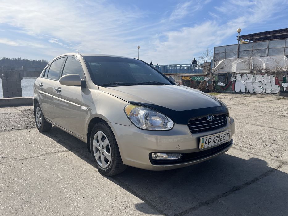 Hyundai accent 2009 рік