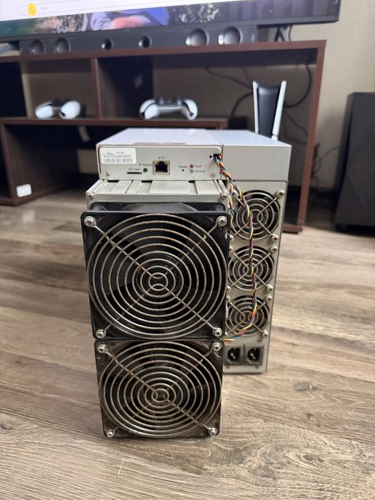 ASIC Antminer T19 84TH/s Bitcoin BTC майнер