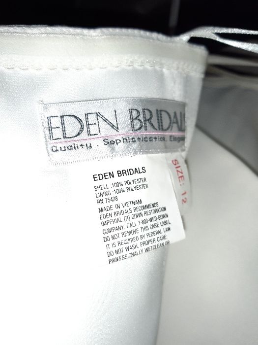 Sukienka ślubna z trenem