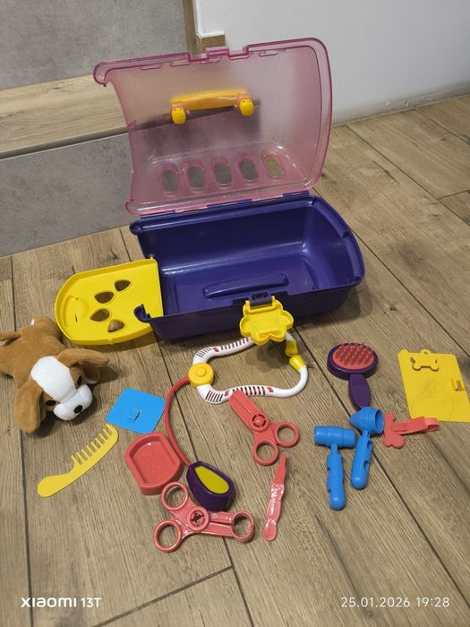 Weterynarz + akcesoria + piesek