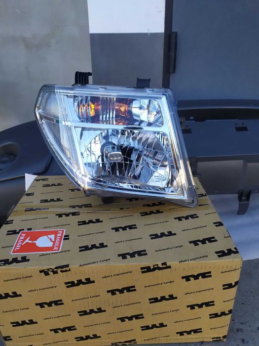 Бампер передній NISSAN NAVARA D40 10-15 нісан навара PATHFINDER