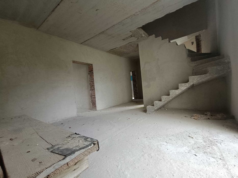 Будинок-таунхаус 135к2 з загородженим двором ГАРАЖ-БАЛКОН- ГАЗ та всі комунікації