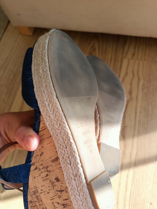Buty sandały na koturnie koturny