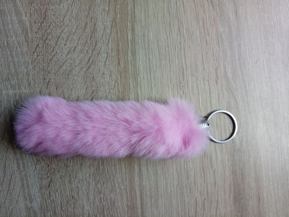 Brelok pompon futerko długi ogon