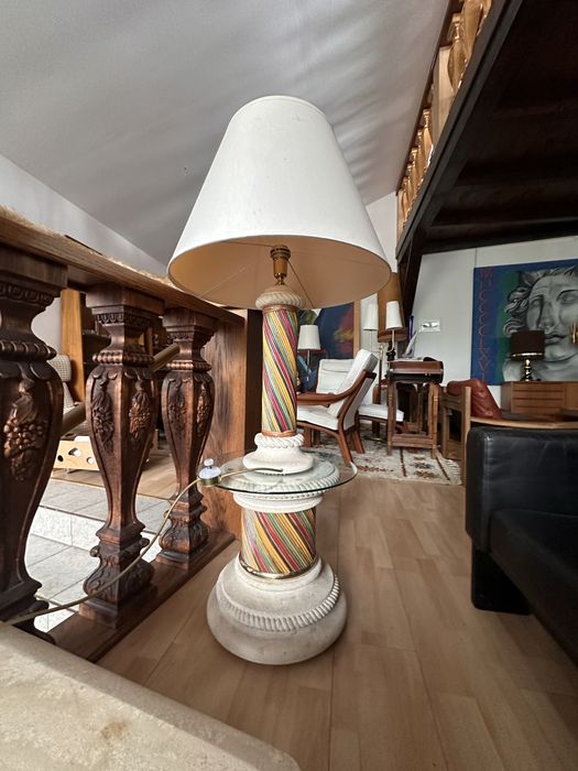 Unikatowa lampa ze stolikiem. Wlochy lata 80-te. Piaskowiec.