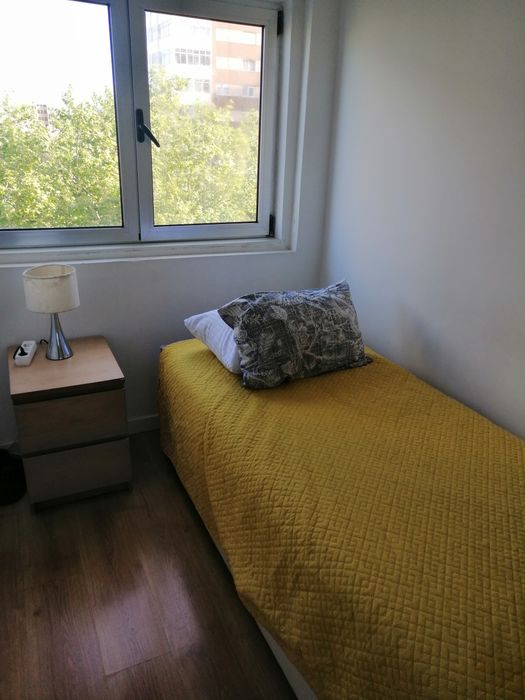 IAluga se apartamento T1 +1 para férias na Póvoa de Varzim férias .