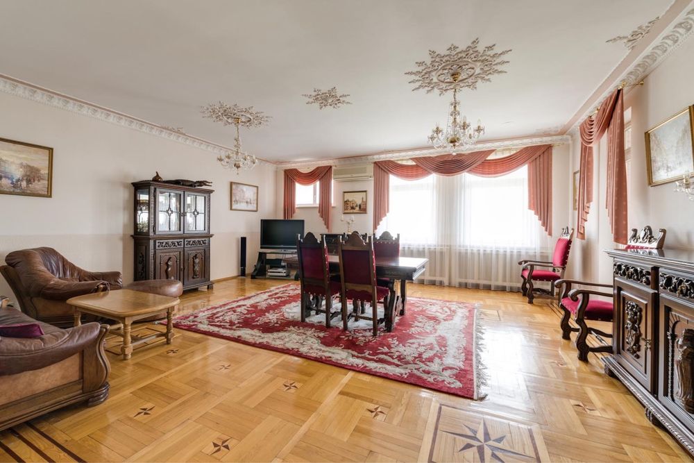 Без%. Вул. Проф. Павловського, 4 (Боткіна), метро КПІ, 4 кім., 174 м