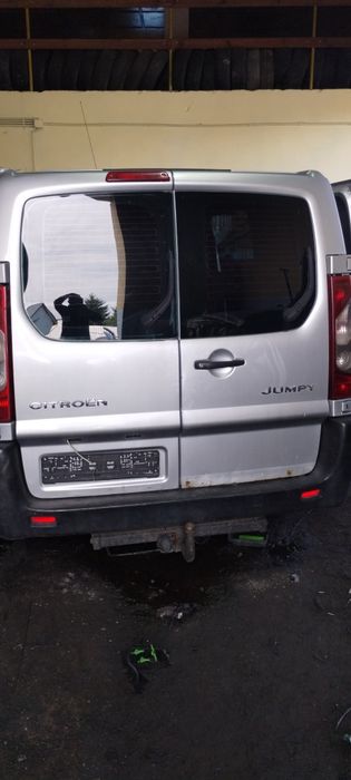Citroen Jumpy 2008  skrzydełka tył komplet