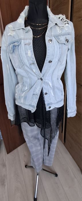 Kurtka dzinsowa z przetarciami roz M