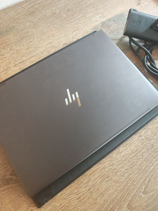 Portátil HP Envy 13" X360 CPU AMD Ryzen 5 3500U 8GB de RAM 256GB