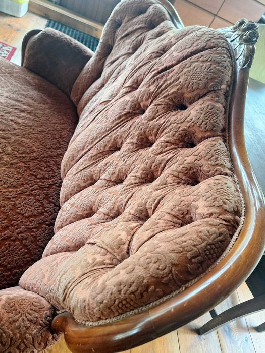 Teraz zdecydowanie taniej kompaktowa stylowa kanapa do salonu, używana