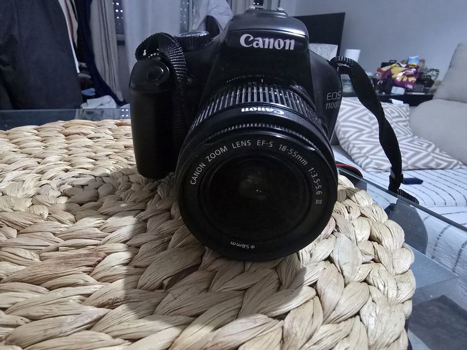 Camera canon eos 1100D + objetivas