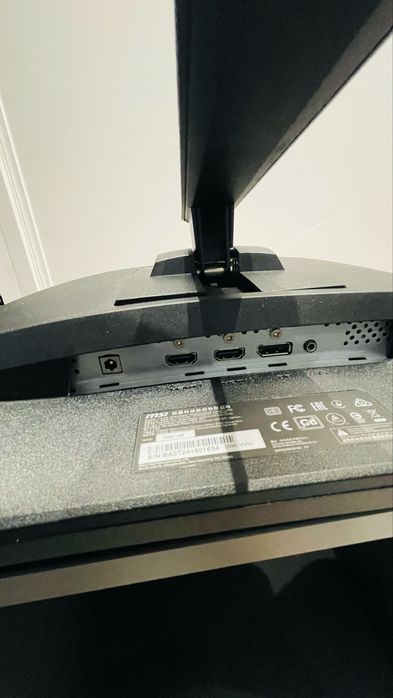 Monitor Gaming MSI G24C4 24” Curvo 144Hz