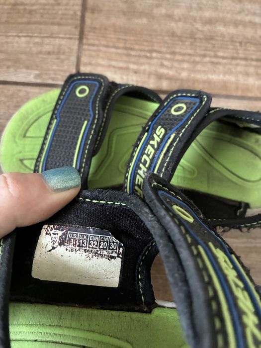 Віддам дитяче взуття на хлопчика безкоштовно