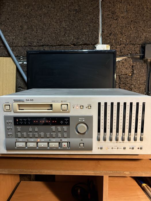 Tascam DA-88 para peças