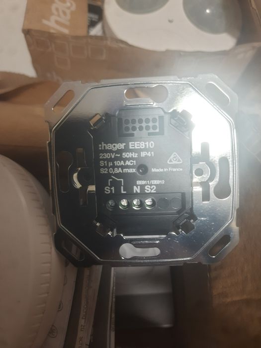 Датчик присутності Hagger EE810,815