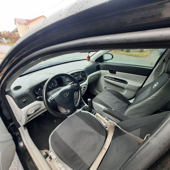 Продам Акцент 2008