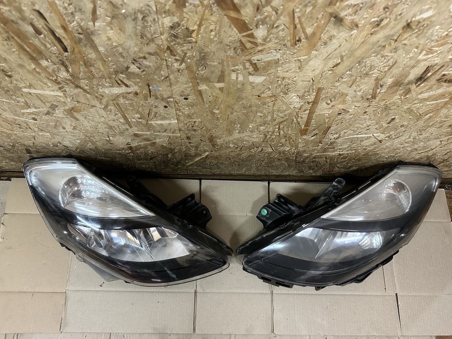 Передні фари Рено Кліо 3 Renault Clio III 2009-2012 рестайл