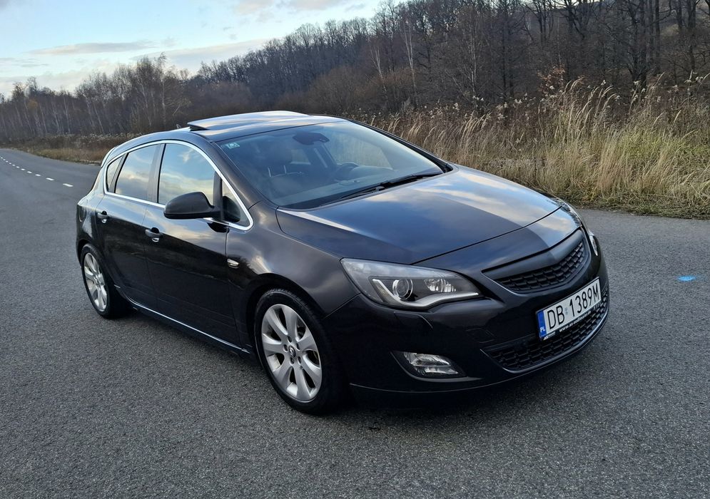 Opel Astra J FullOpcja 1.6turboPb 180km  XenonSkoryAluGwintNavi 134tkm