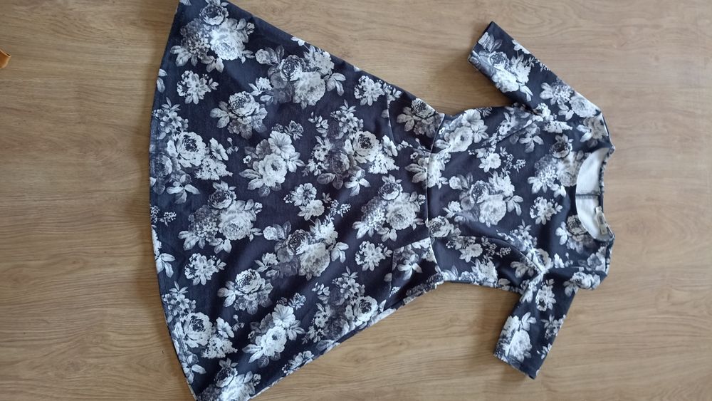 Kwiecista sukienka Oasis rozmiar XS