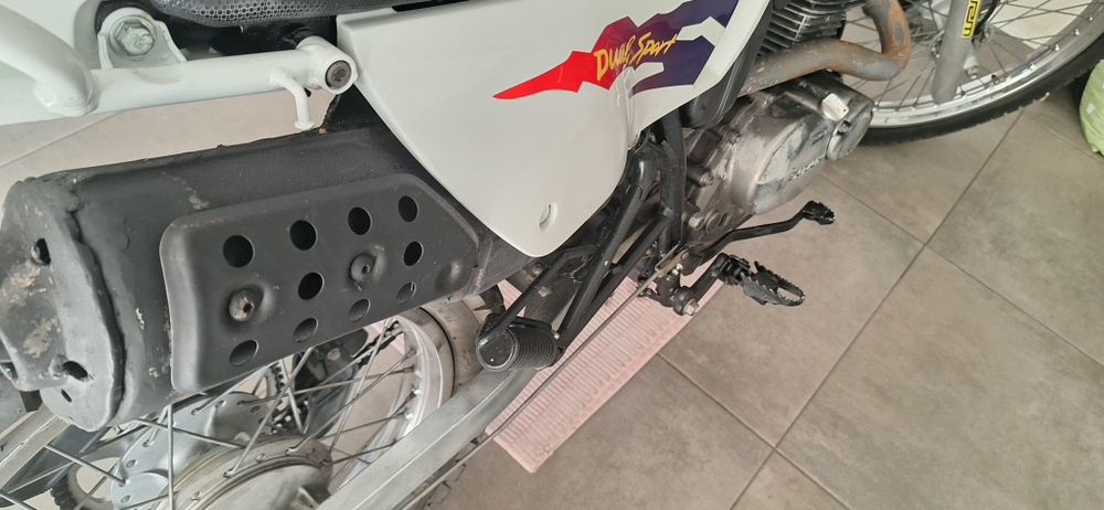 Vendo suzuki Dr125 bom estado de conservação..