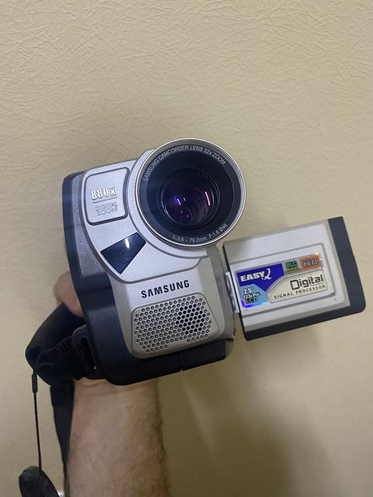 Видеокамера Samsung VP-L800 Hi8