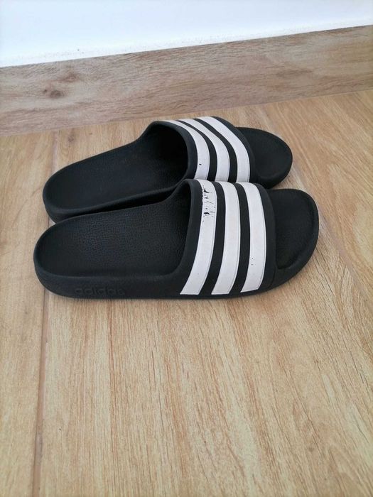 Chinelos ADIDAS Praia Pretos nº33 - USADOS