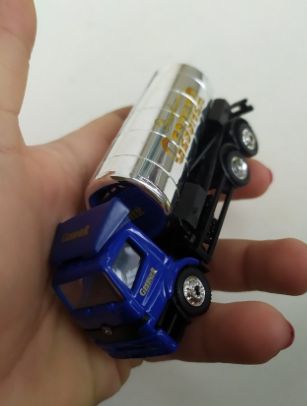 детская игрушка машина цистерна моделька gessner фура машинка