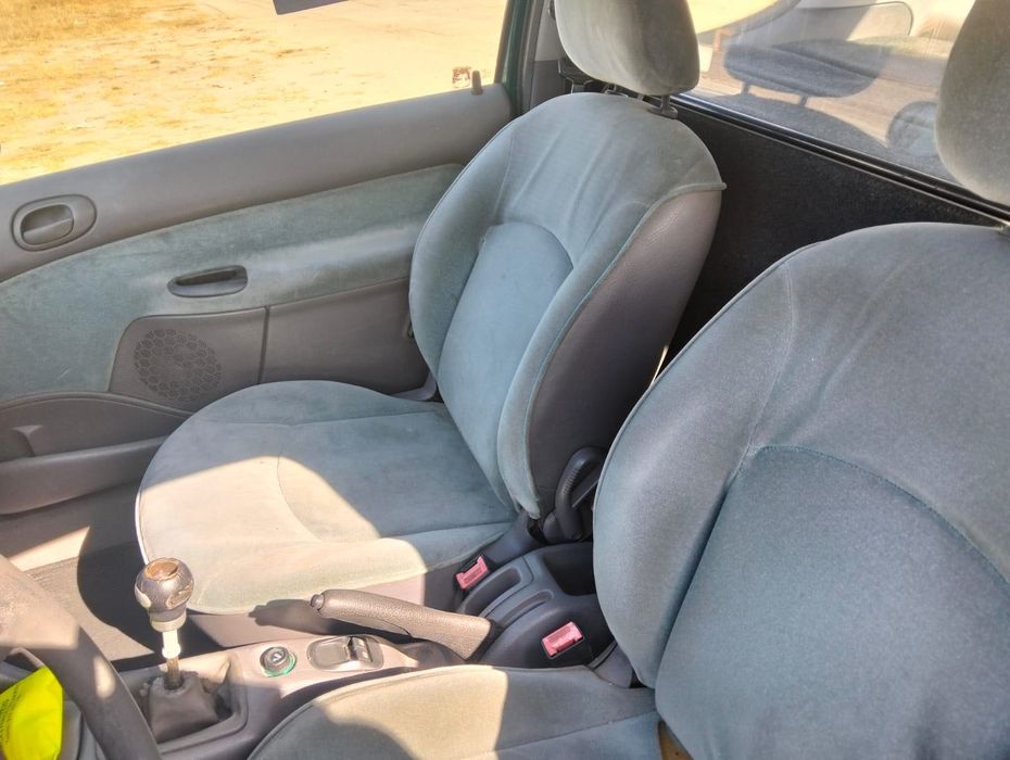 Peugeout 206 HDI ano 2000 comercial