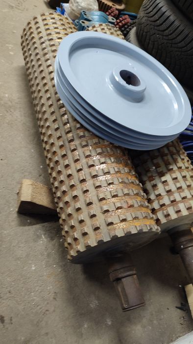 Kruszarka, wałki, walce kruszące do węgla ekogroszku, gruzu, torfu itp