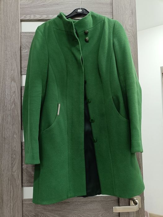 Пальто розмір 36