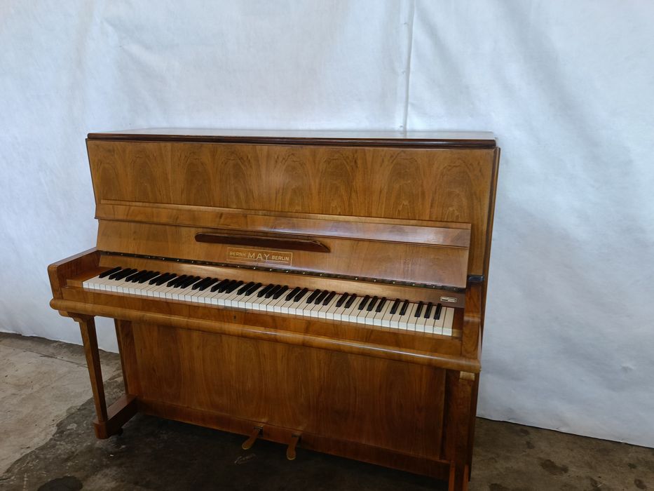 Pianino "may Berlin"