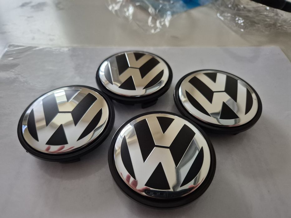 dekielki kołpaki  w alu felgię do vw średnia 5.6/5.2cm  srebne czarno