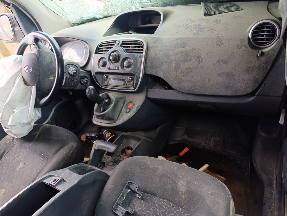 renault kangoo запчастини