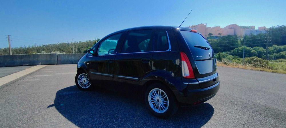 Lancia Musa 1.3 MultiJet c/ caixa automática