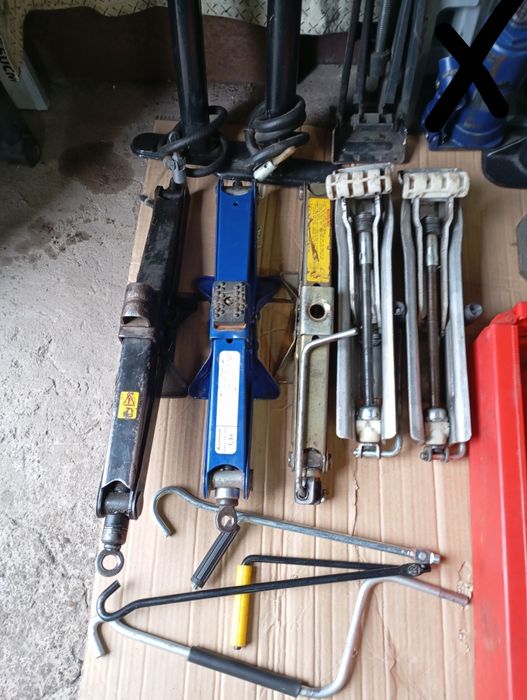 Продам домкраты б/у, все рабочие, состояние на фото