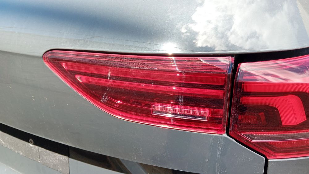 Farolim da mala direito VOLKSWAGEN Golf VIII Variant (CG5)