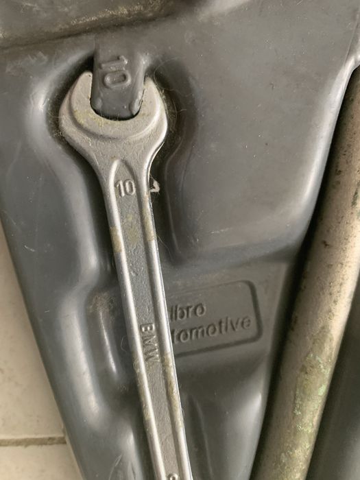 Caixa de ferramentas bmw e46