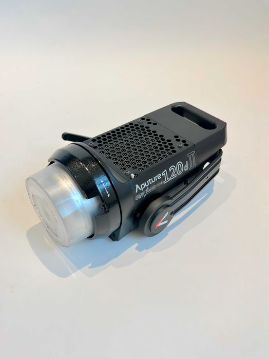 Lampa Aputure Light Storm LS C 120d II