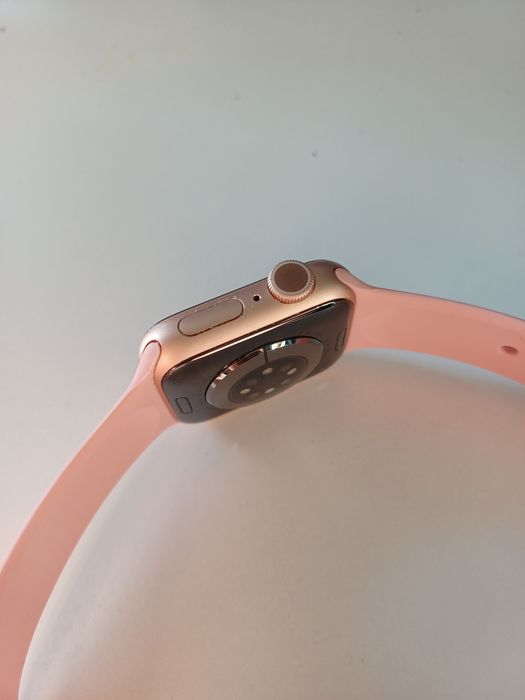 Apple watch series 6 GPS Gold, 40mm