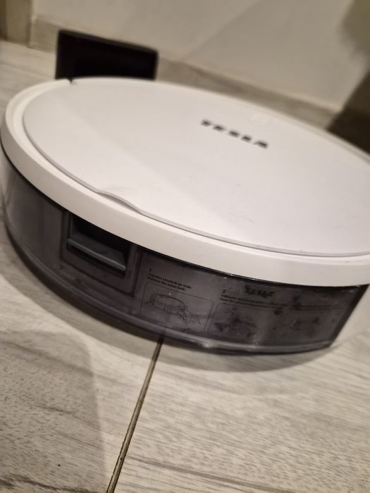 Robot sprzątająco-mopujący TESLA RoboStar iQ100