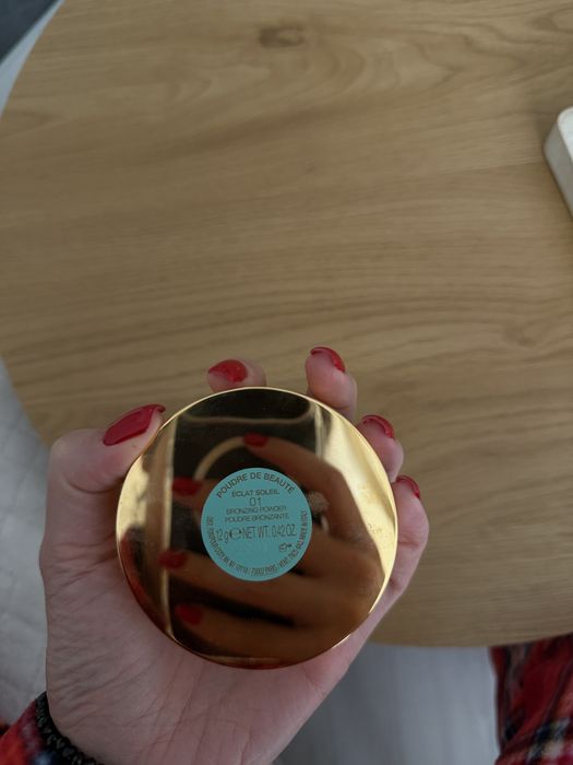 Бронзер Gucci для макияжа