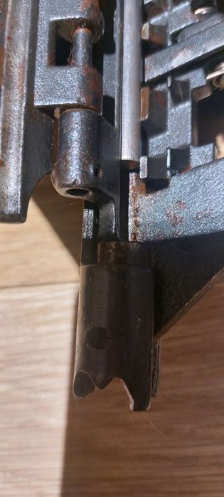 Пневмопістолет.Пістолет для цвяхів 50-83мм.Нейлер Dewalt