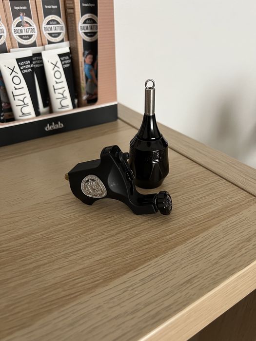 Maquina Tatuar Bishop Rotary V6 + Ergo Gorilla FK Irons Grip