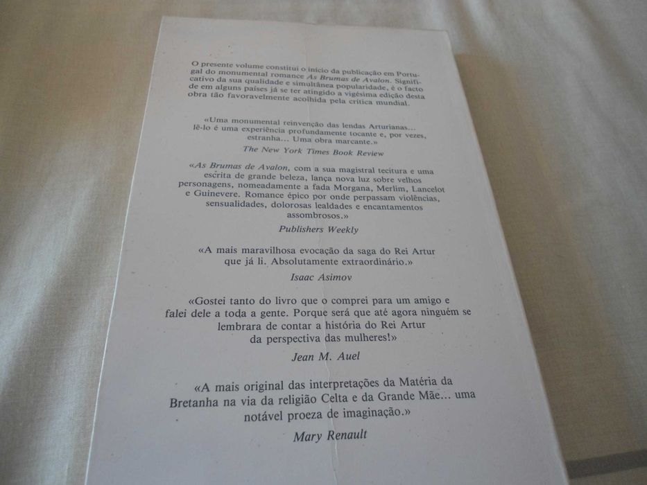 As Brumas de Avalon - A Senhora da Magia (1º volume)