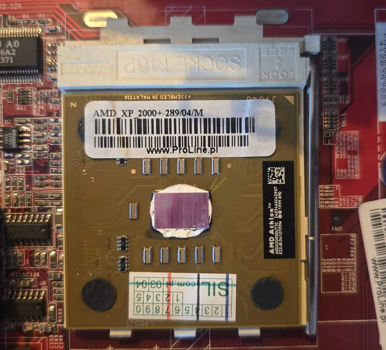 KOMP Retro MSI K7N2 MS-6570 AMD Athlon XP 2000+ NVIDIA GeForce4 MX440